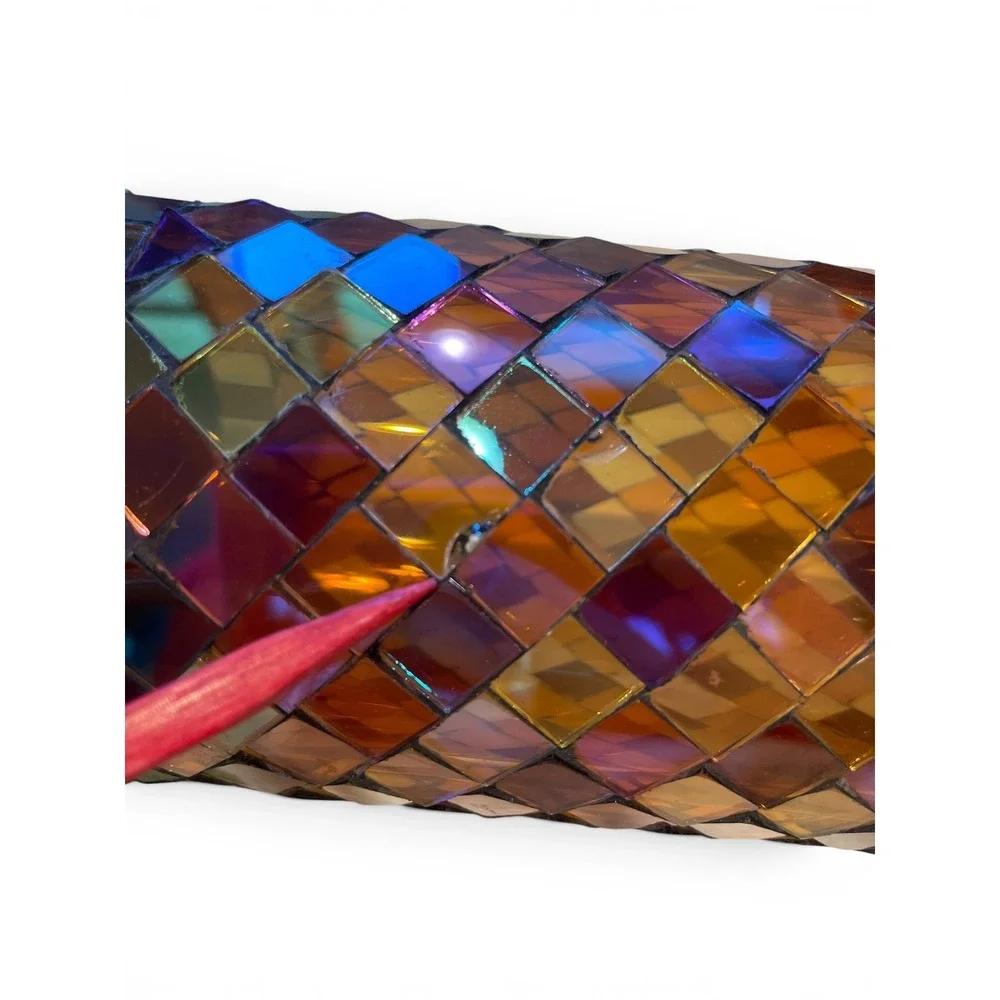 Unbranded mosaic pillar